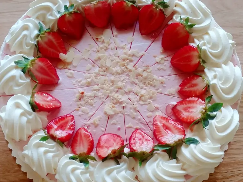Erdbeersahnetorte
